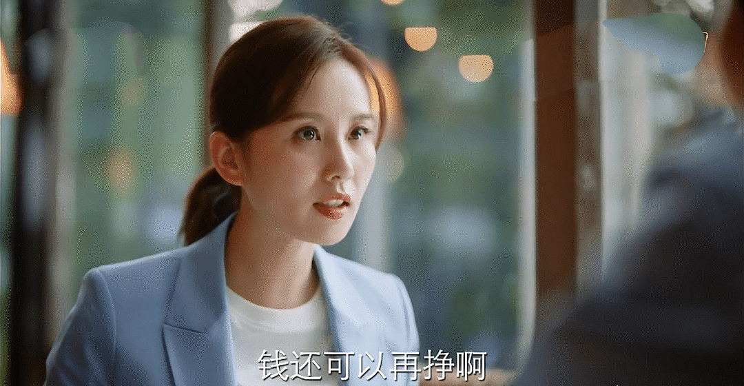 ​静态颜值美到爆，动态暴露五官缺陷，这6位美人只适合看“照骗” - 12