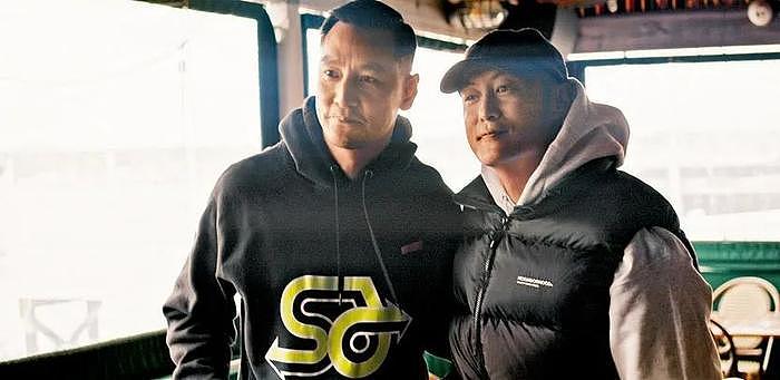 42岁港星游日本，发福显老被嘲像赵本山，多次陷立场争议疑已被封杀 - 6