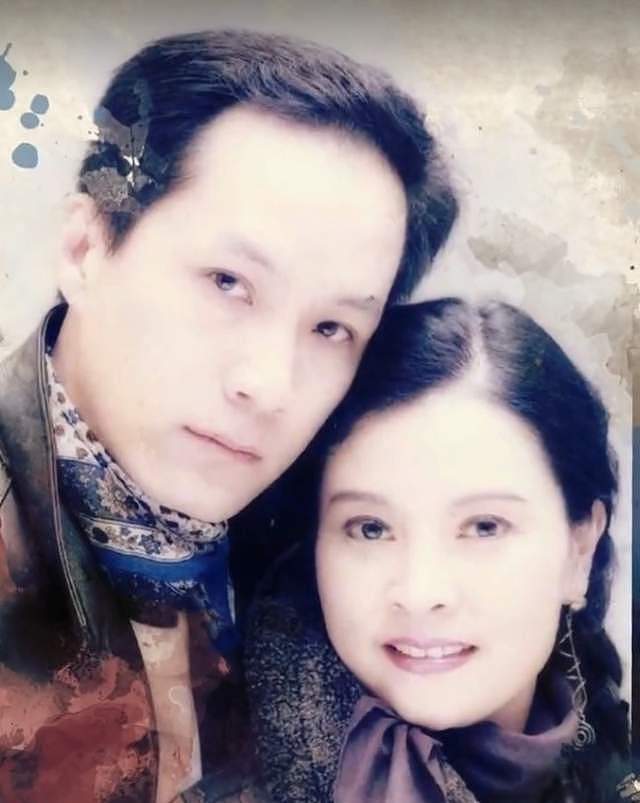 梁丹妮庆祝结婚28周年，晒冯远征帮剪发照片，两人无子感情仍甜蜜 - 5