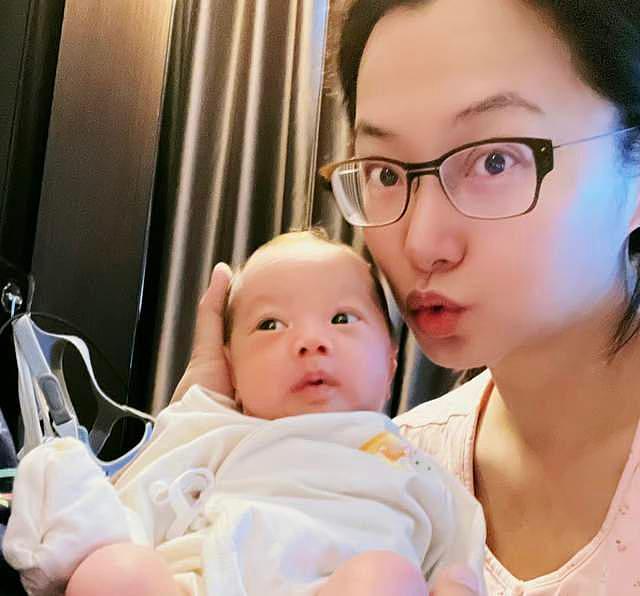 42岁赵小侨全家得新冠，3个月大的宝宝确诊后住进ICU，曾4次试管 - 4