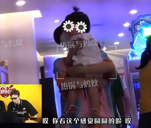 谢娜二胎女儿近照曝光，身旁有保姆看护，母女同框画面温馨 - 6