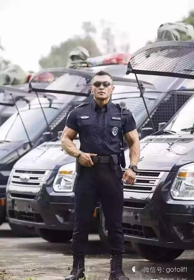 D罩杯，八块腹肌，他是中国最牛逼的警察！ - 9