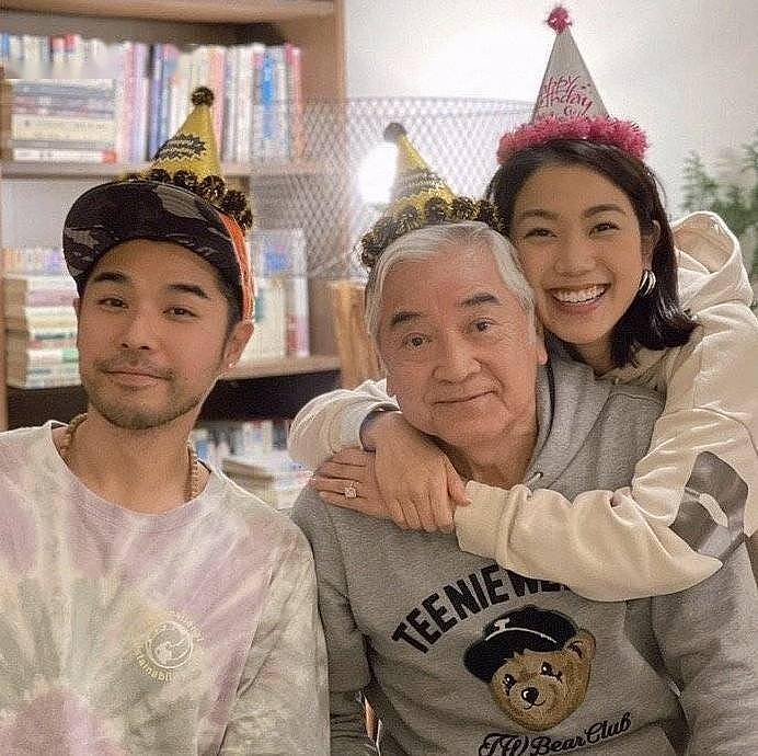 恭喜！知名星二代晒婚纱照宣布结婚，新婚妻子长相漂亮气质出众 - 10