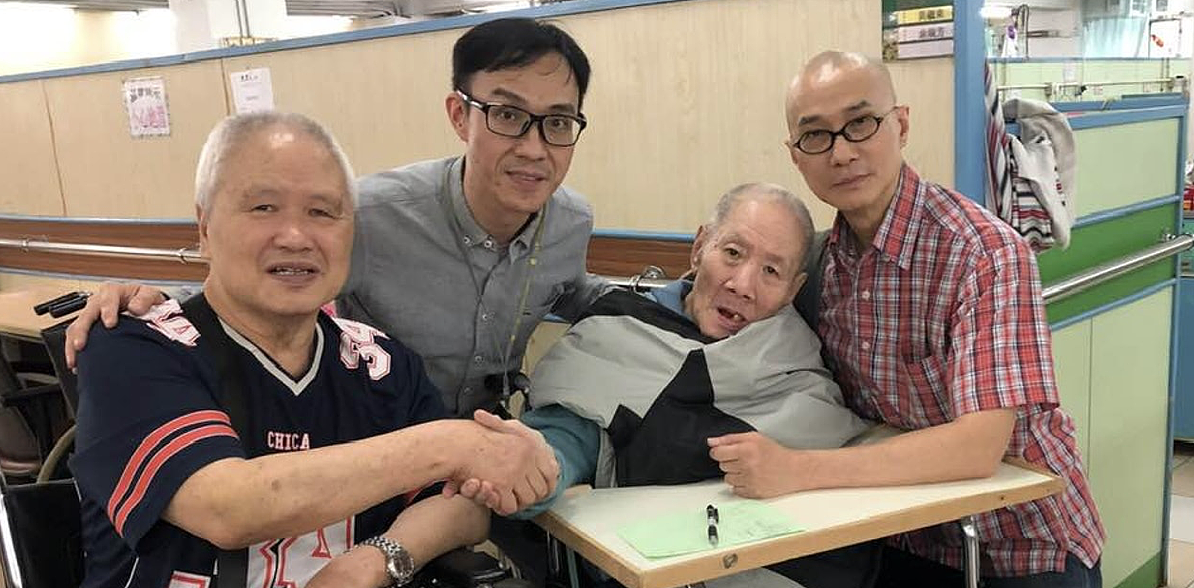刘家良76岁师弟黄虾离世，晚年中风长居养老院，曾演《僵尸先生》 - 6