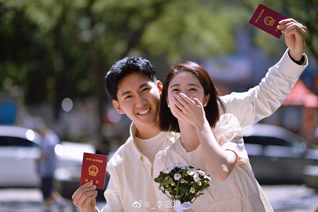 演员李嘉琪武阳坤官宣结婚喜讯：我们在一起的1263天 - 3