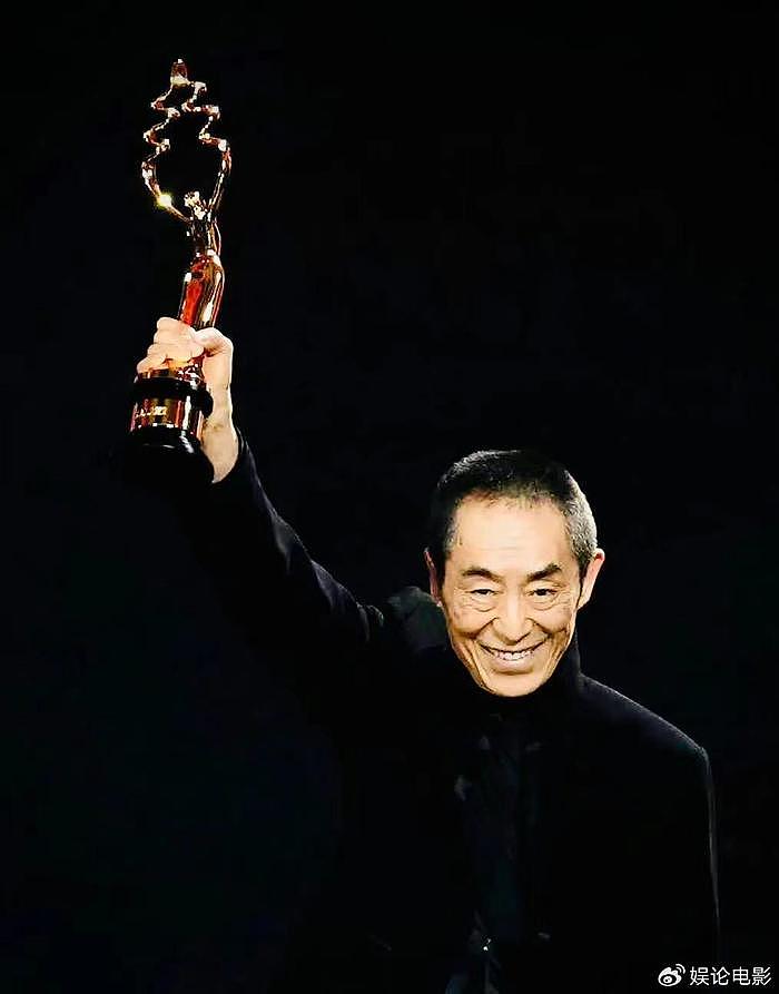73岁张艺谋拿下12座终身成就奖，华语导演第一人，宝刀未老不言退 - 5