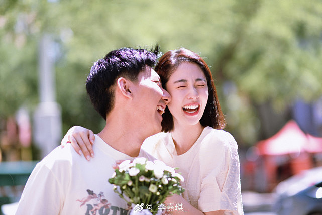 演员李嘉琪武阳坤官宣结婚喜讯：我们在一起的1263天 - 11