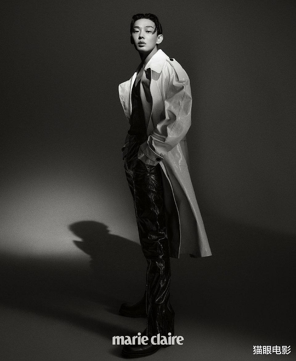 韩国演员刘亚仁新封面出炉，这哥们又帅又时尚，雅痞气质满分 - 3
