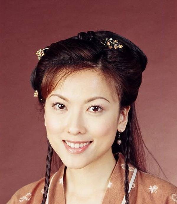 接地气！TVB前知名女星转型当美容公司老板娘，连洗厕所都亲力亲为 - 15