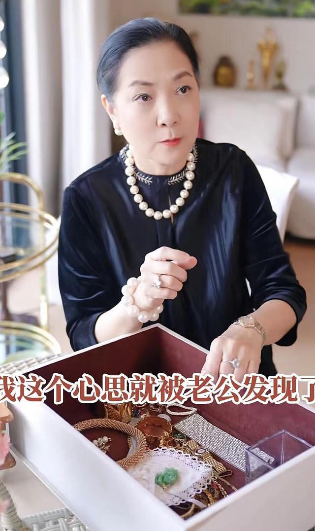 63岁沈丹萍晒北京300平豪宅，似宫殿和洋老公住，称不知医保何用 - 10
