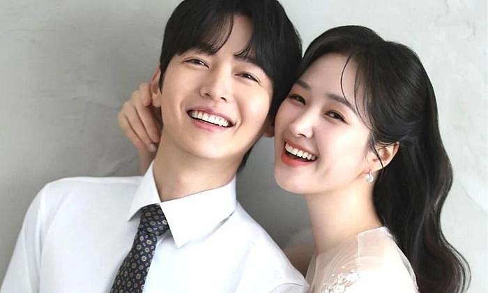 韩国女星宣布，与小三岁男演员结婚，公开婚纱照，网友表示祝福 - 5