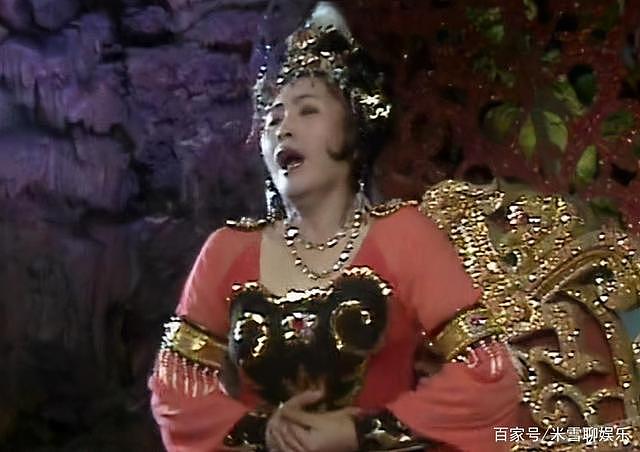 她是“铁扇公主”王凤霞，现实嫁“孙悟空”，却在38岁时香消玉损 - 12