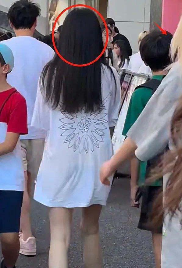 王思聪也吃回头草？陪前女友逛街坐游艇享乐，被嘲是地陪破防回怼 - 19