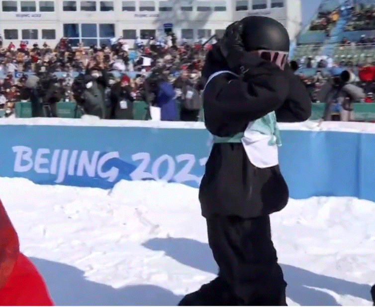 刚刚，单板滑雪男子大跳台决赛中，中国队选手苏翊鸣夺得金牌！ - 7