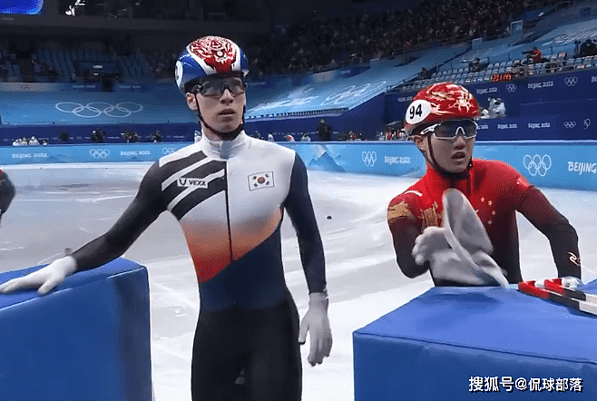 0.002秒绝杀晋级！中国短道速滑仅1人过关，奥运冠军范可新出局 - 4