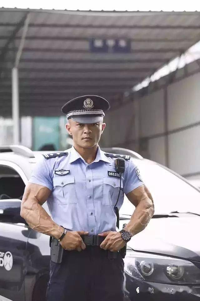 D罩杯，八块腹肌，他是中国最牛逼的警察！ - 42