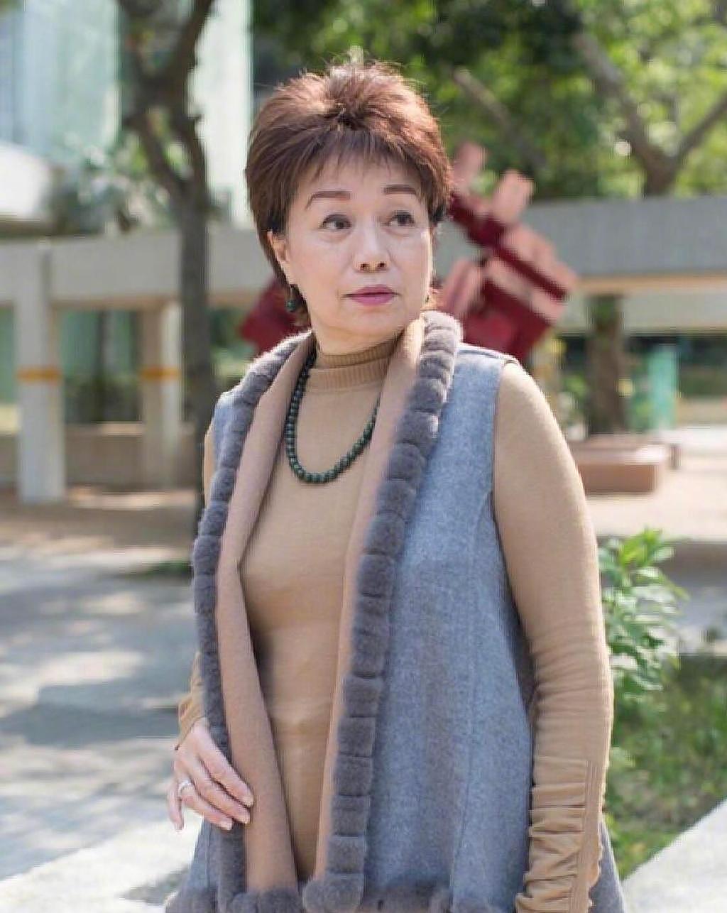 71岁老戏骨无法接受被TVB抛弃，实力派多年未担正，至今未婚 - 4