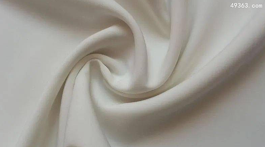 聚酯纤维和棉哪个好，棉贵还是聚酯纤维贵