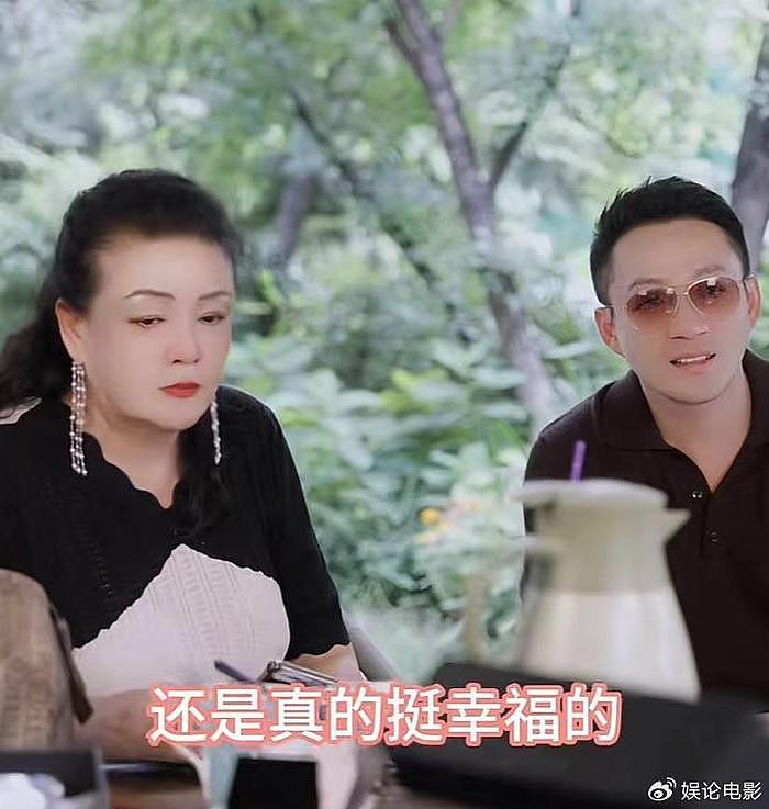 汪小菲和前妻说法一样，儿子是转学不是被退学，轮到奶奶尴尬了 - 8