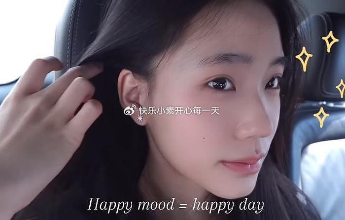 小S女儿全英文vlog，起床后点香薰，穿露脐装练钢琴 - 2