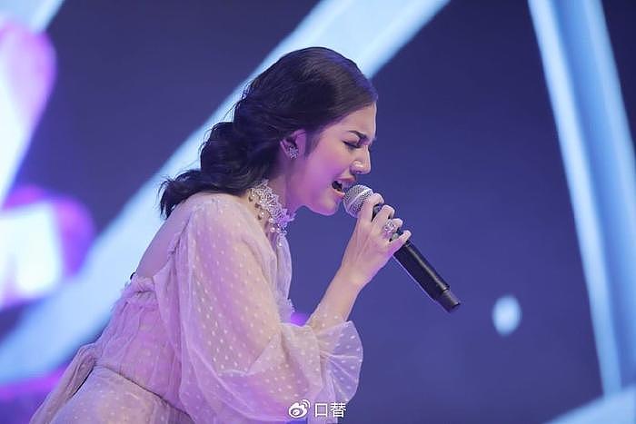23岁印尼女歌手梅莉萨突传死讯，双胞胎姐姐在三年多前去世 - 6