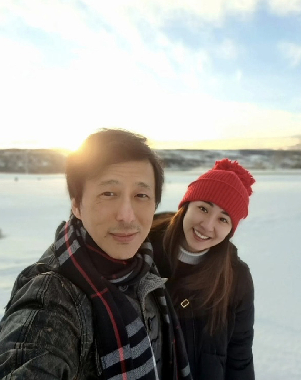 48岁TVB艺人晒国外生活照，自曝已携妻移民加拿大，称向往了26年 - 1