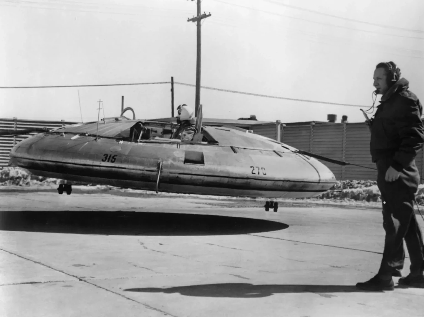 飞行速度可达4马赫！美军秘密研发的UFO，为何却在试飞后放弃了？