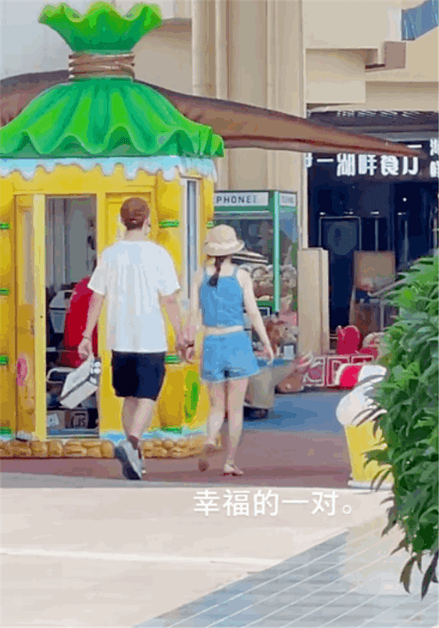 吴倩张雨剑官宣离婚，女方开心发文，一家三口最后同框照曝光 - 10