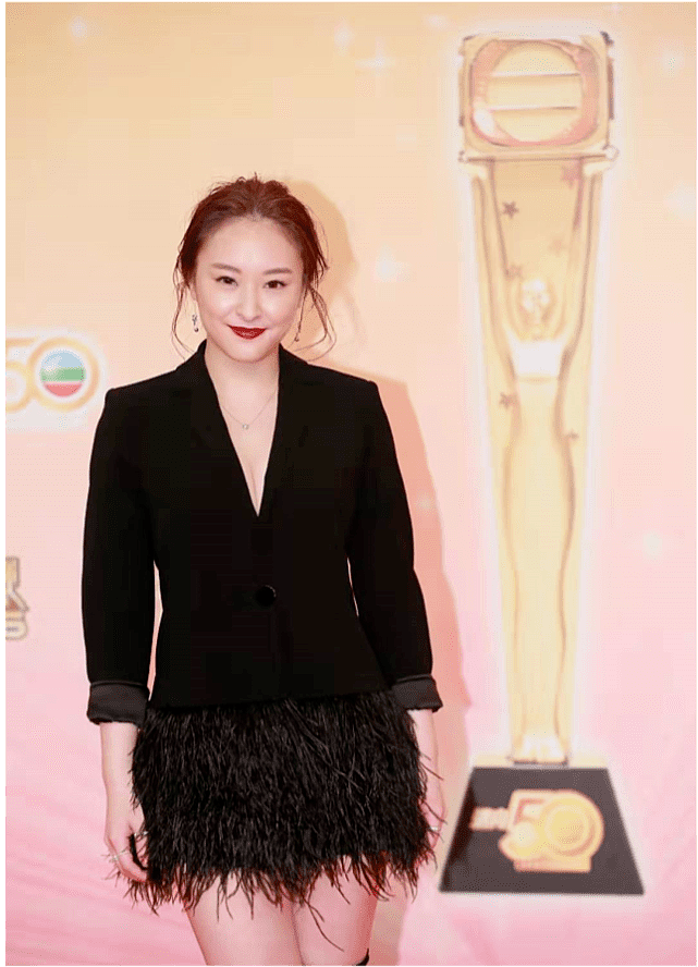 万千星辉2021，TVB小花想拿“最佳衣着艺人”奖，造型师：先减5磅 - 7