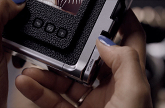 富士推出胶片数码混合型相机Instax Mini Evo - 4