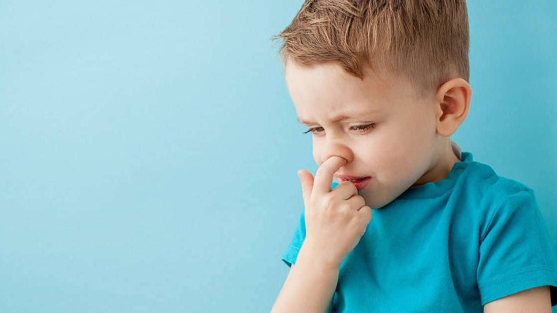 健康过年｜5岁娃挖鼻屎脸肿成“奥特曼”，严重会导致颅内感染 - 1