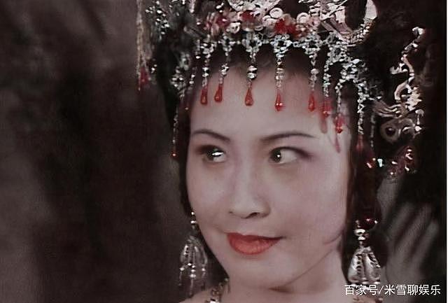 她是“铁扇公主”王凤霞，现实嫁“孙悟空”，却在38岁时香消玉损 - 4