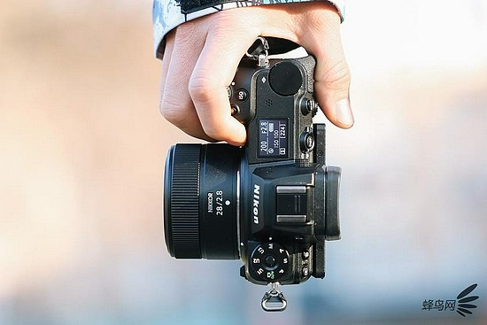 休闲摄影的便携式定焦镜头 尼克尔Z 28mm f/2.8评测 - 3