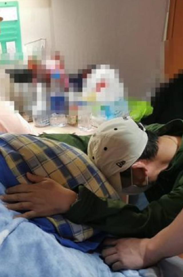 主持人陈凯伦母亲去世，跪在病床前痛哭不止，本人还确诊扁桃腺癌 - 5
