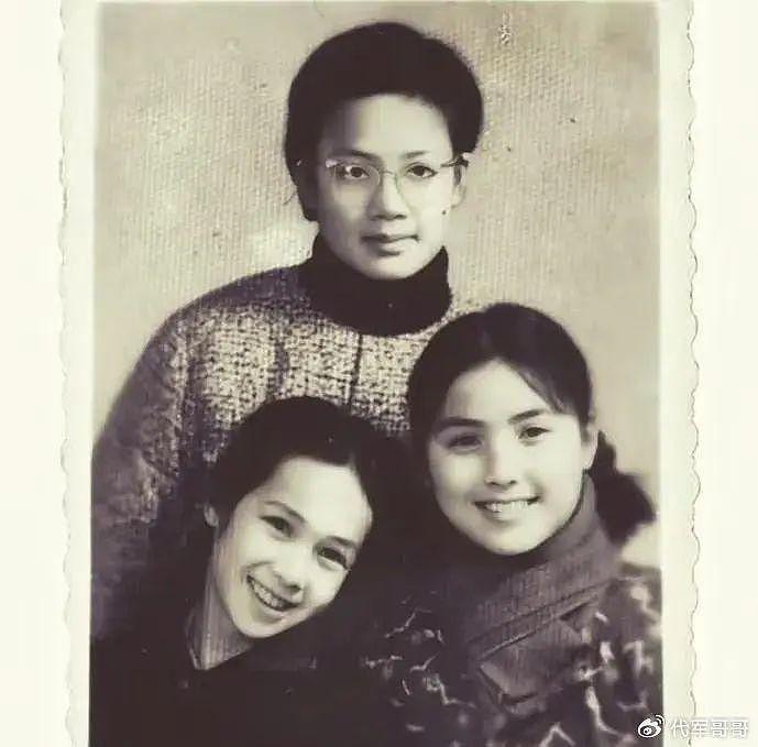 演员蒋雯丽：一家三姐妹，姐姐比她还美，给马思纯1.2亿当嫁妆 - 5