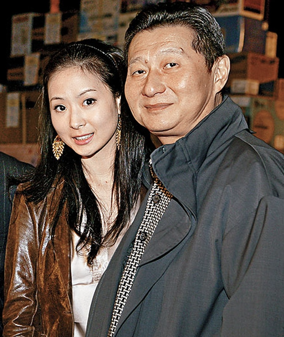 孙芸芸72岁父亲服刑中离世，一生风流三度结婚，40岁娇妻陪伴至终 - 1