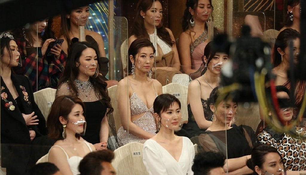 TVB颁奖礼堪称照妖镜，塑料姐妹花无所遁形，艺人当众开火超精彩 - 1