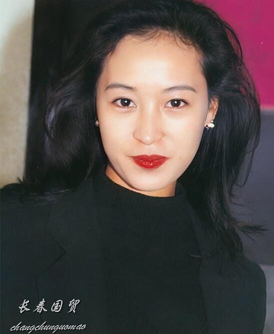 她被称为TVB古装第一美人，嫁豪门息影20年，如今55岁变成这样了 - 3