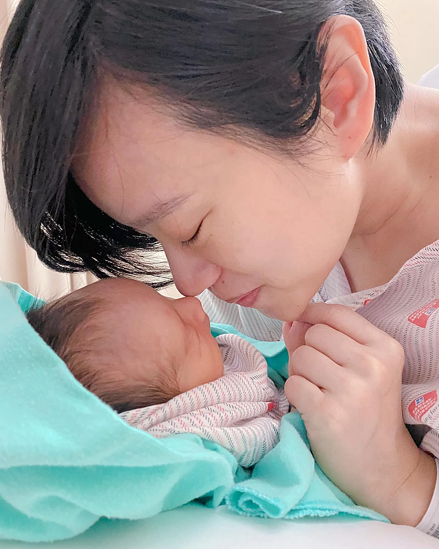 美女主持陈丽亭生娃，未宣布早产宝宝性别，与电视台高管相爱十年 - 4