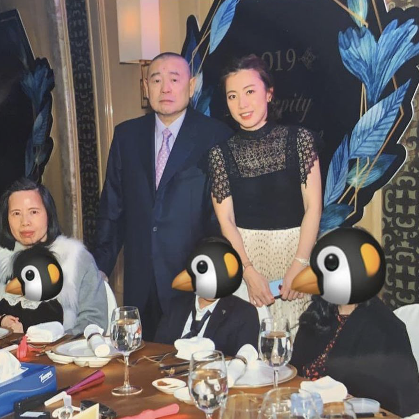 刘銮雄斥资为海洋公园做慈善，支持刘鸣炜连任主席，五年捐一千万 - 5