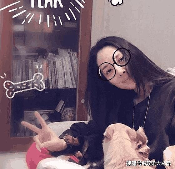 气质女神郭碧婷家装，简单装修精致生活，就客厅有点乱了 - 2