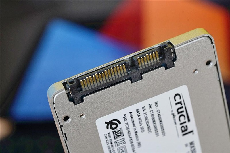 管用10年！英睿达MX500 4TB SSD评测：极致容量 还有性能惊喜 - 5