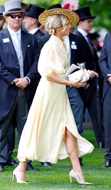 英王室赛马会第一天！卡米拉一身蓝色太风光，英国公主们都好惊艳 - 18