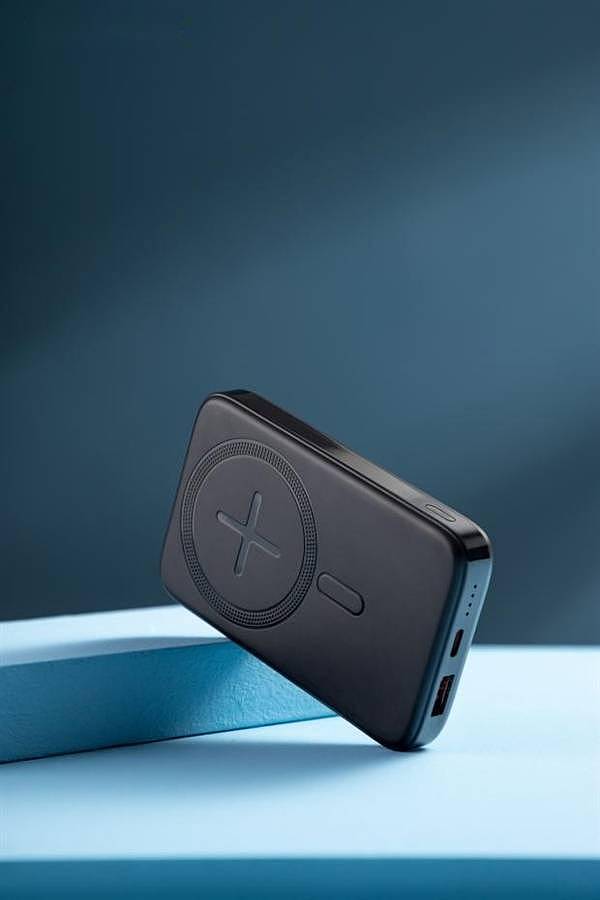 最高22.5W 支持iPhone 13：台电无线磁吸充电宝W10 Pro上市 - 6
