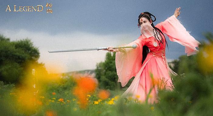 电影《传说》中饰演“六边形全能公主” 娜扎挑战高难度打戏 - 2