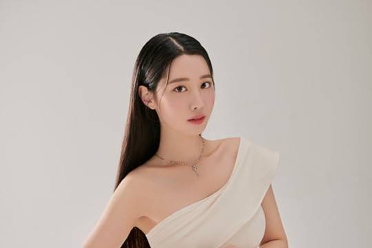 韩国女艺人赵贤将出演网漫改编剧《冬天之后的樱花》 - 1
