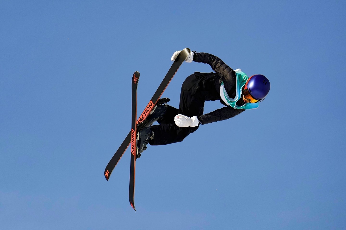 谷爱凌，2003年出生，3岁开始接触滑雪，8岁开始练习自由滑雪…… - 4