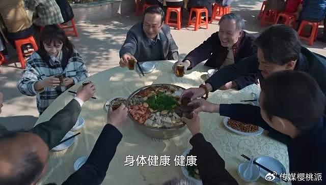 张颂文在农村吃席，买二手家具还还价，爆红后却活成了中年高启强 - 4