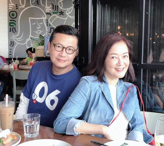TVB实力派艺人郑子诚和太太庆祝结婚19周年 夫妻俩拍下恩爱合影 - 7
