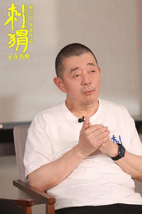 顾长卫当时问的第二个问题是郑执愿不愿意自己来做编剧… - 2